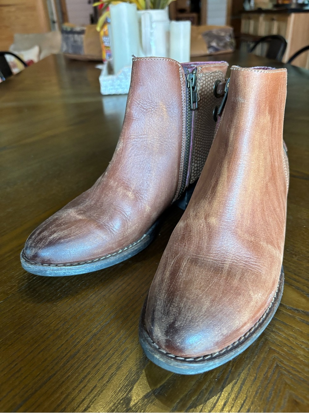 Sterling River Brown Leather Ankle Boots Size 7.5 Western Boho Sole *FLAW*